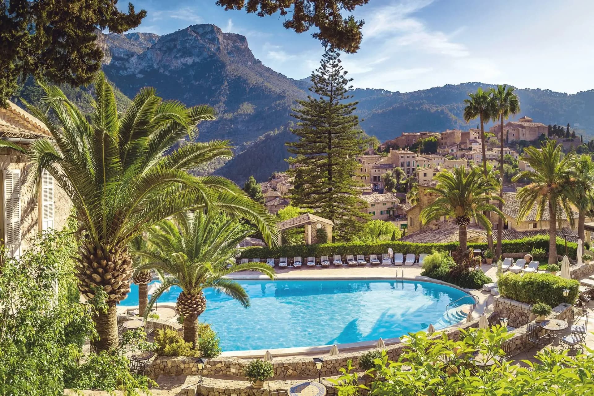 Hotels & Stays